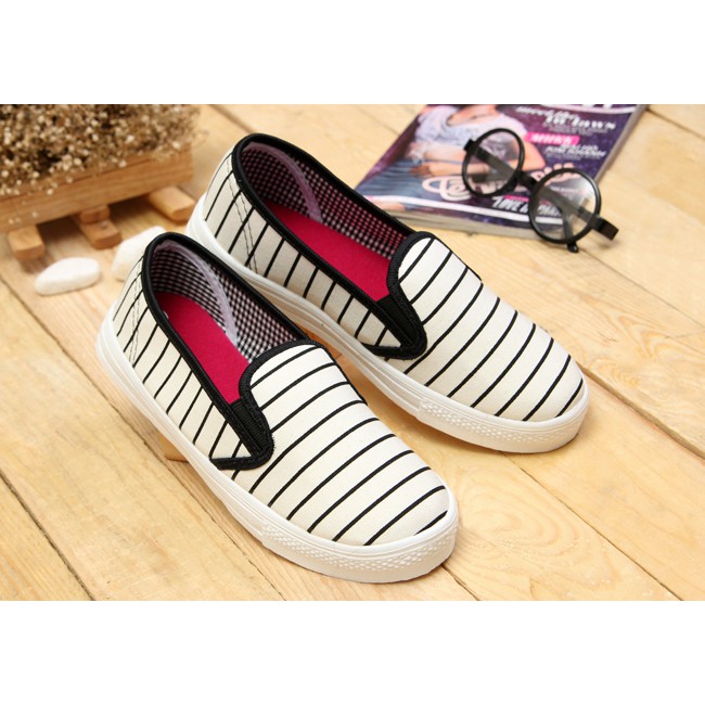 GIÀY LƯỜI SLIP ON ÊM CHÂN GIÁ TỐT(MẪU 1)