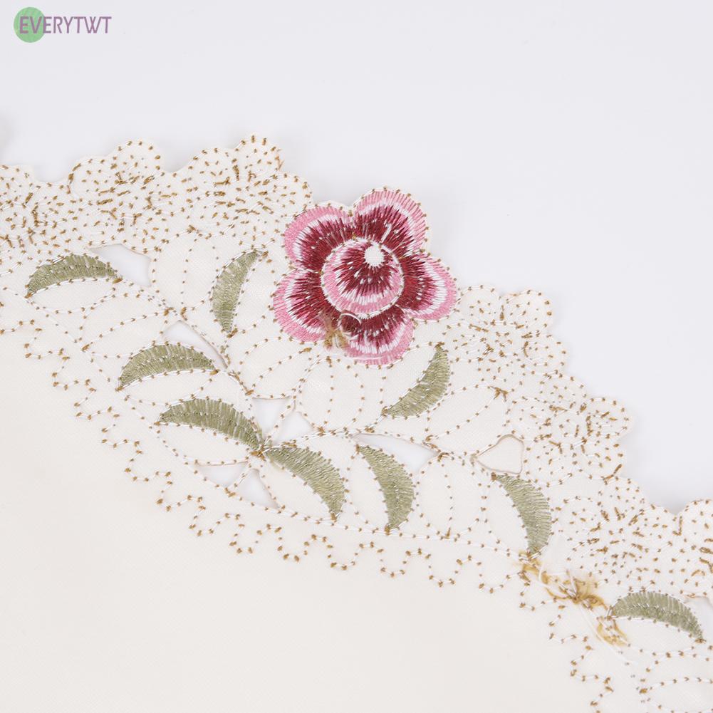 Tấm khăn trải bàn hình tròn trang trí tiệc họa tiết hoa sang trọng