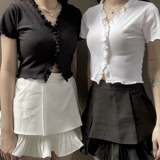 Áo Croptop Nút Ngực Viền Bèo