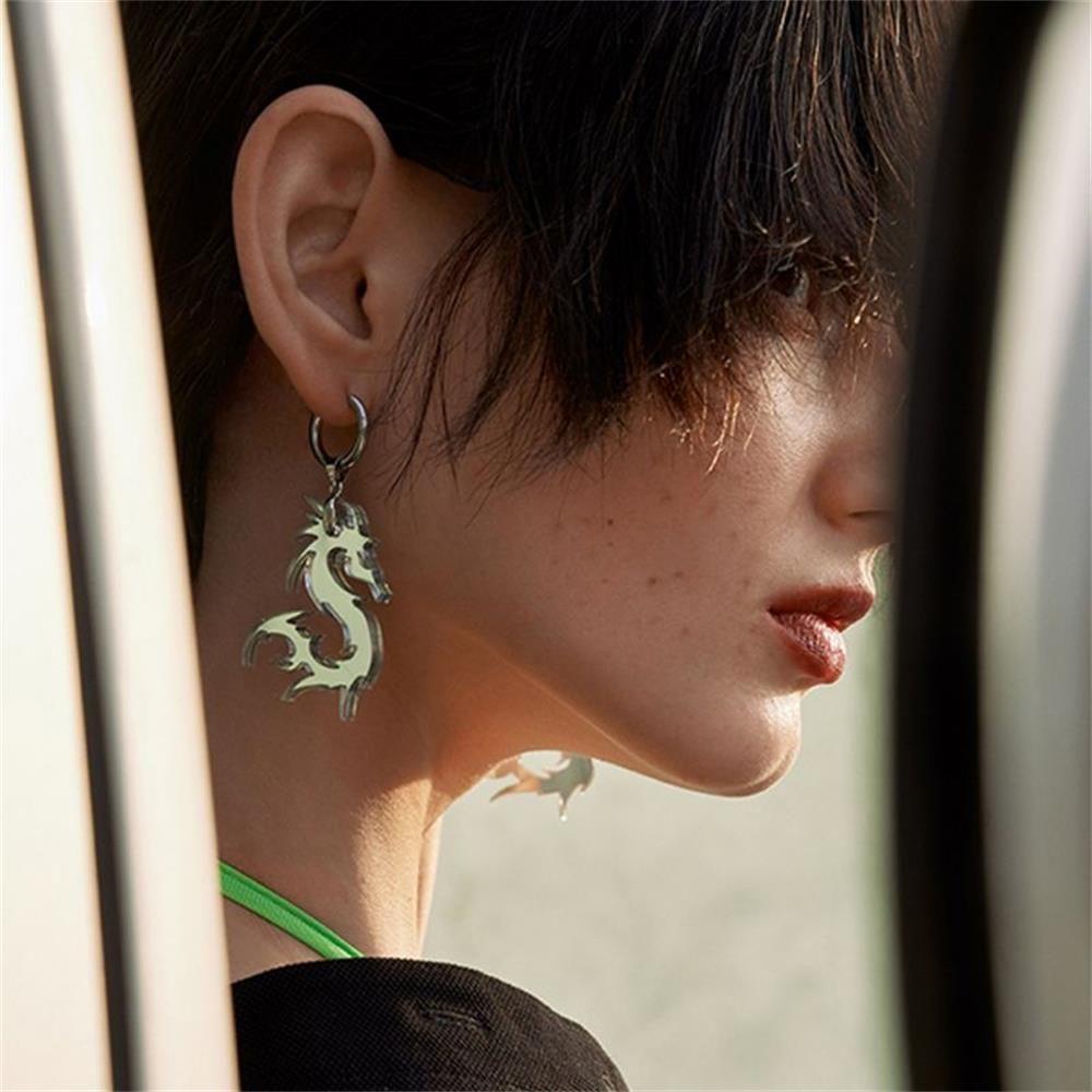 Khuyên Tai Acrylic Mặt Gương Hình Rồng Cá Tính Cho Bữa Tiệc Đêm