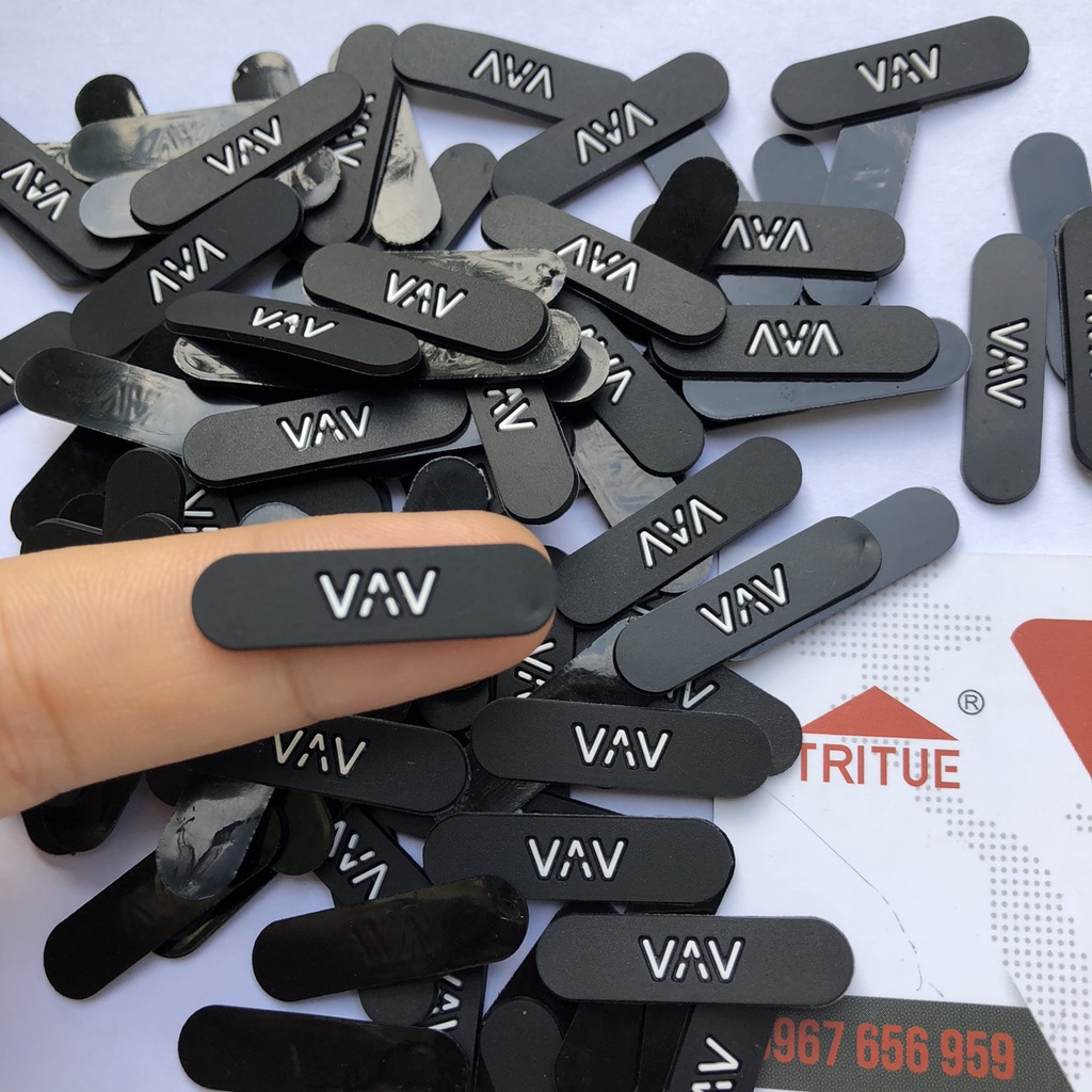 Đặt mác may balo, túi xách số lượng ít theo yêu cầu