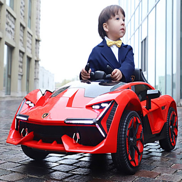 Xe ô tô điện trẻ em kiểu Lambo cánh mở sành điệu LT630