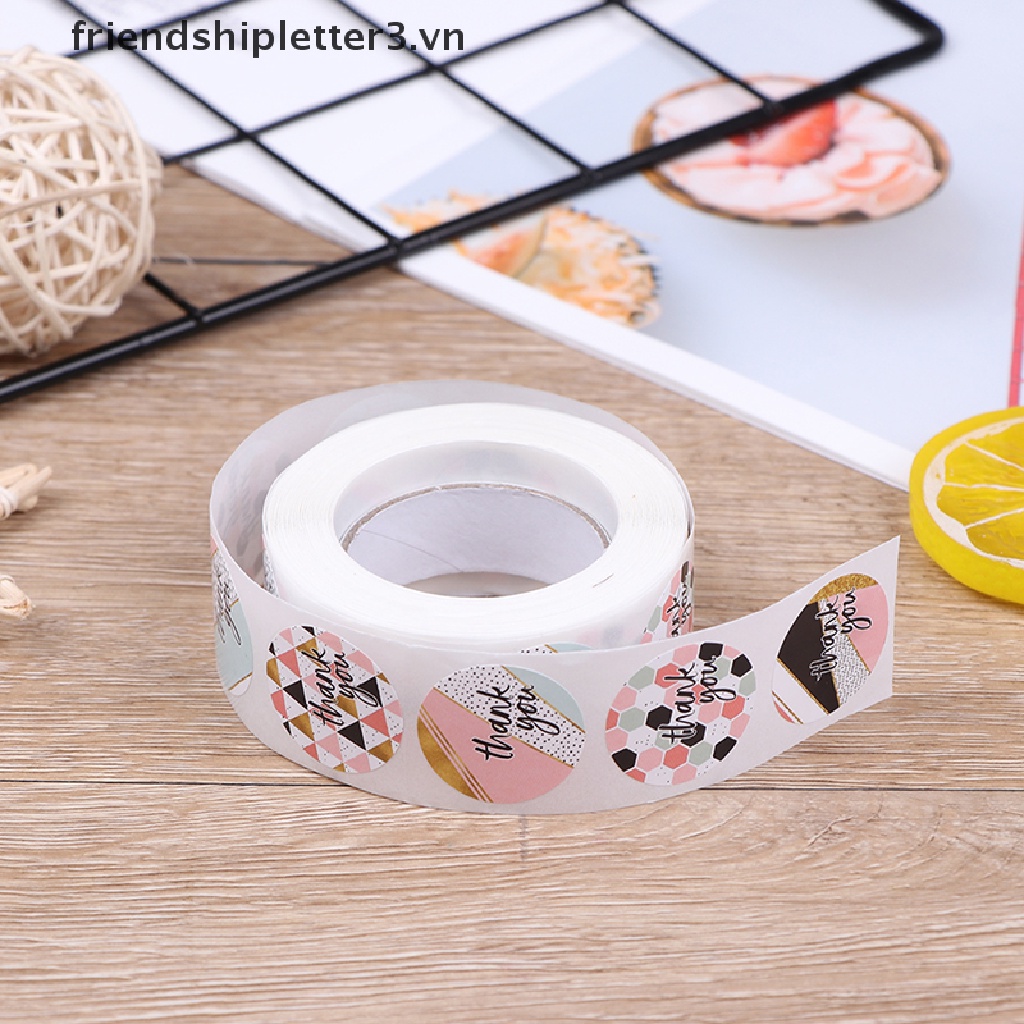 Cuộn 500 Miếng Dán Trang Trí Màu Hồng Kẻ Sọc Xinh Xắn