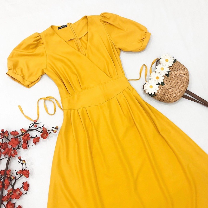 Đầm vàng bo eo v2