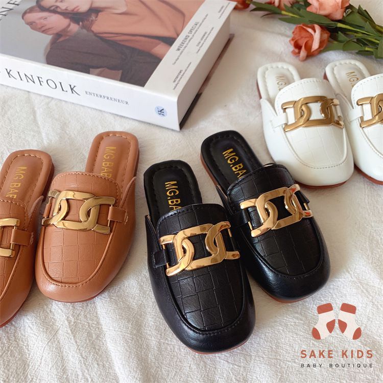 Dép sục cho bé gái, Sục chính hàng MG Baby chất da mềm phối Móc Xích cực chất cho bé mẫu mới nhất V599