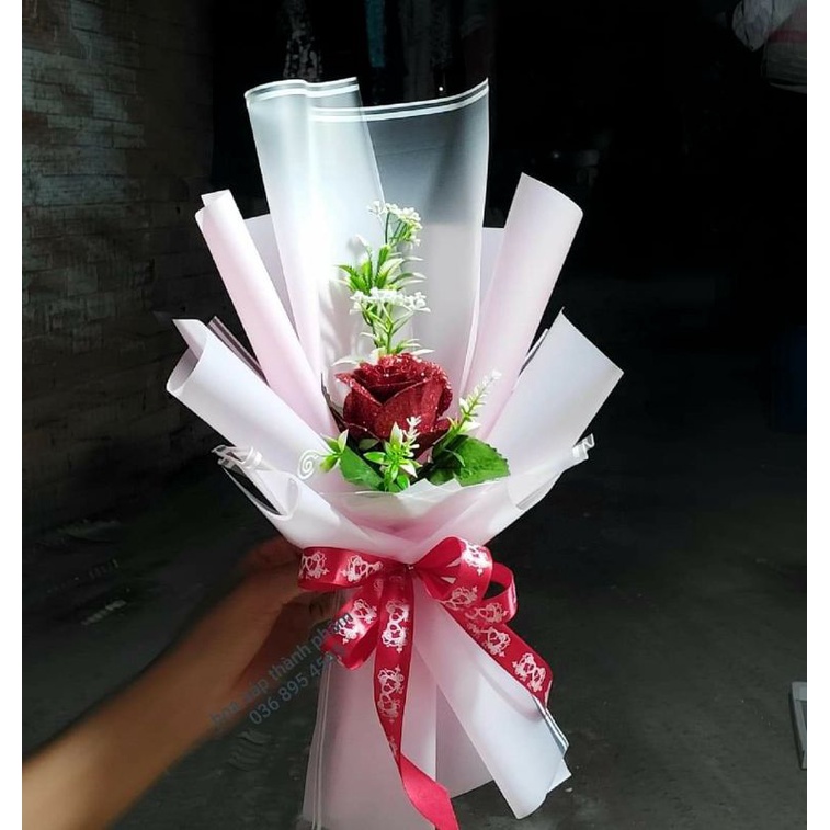 GIẤY GÓI HOA MỘT MẶT ,KHÔNG THẤM NƯỚC DÙNG ĐỂ  BÓ HOA TƯƠI HOA SÁP ,GIẤY GÓI HOA ĐẸP ,DỄ GÓI ,CÓ ĐỘ BÓNG TRƠN SÁNG