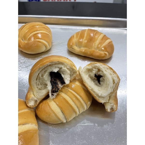 Bánh cua nhân sôcôla làm sẵn