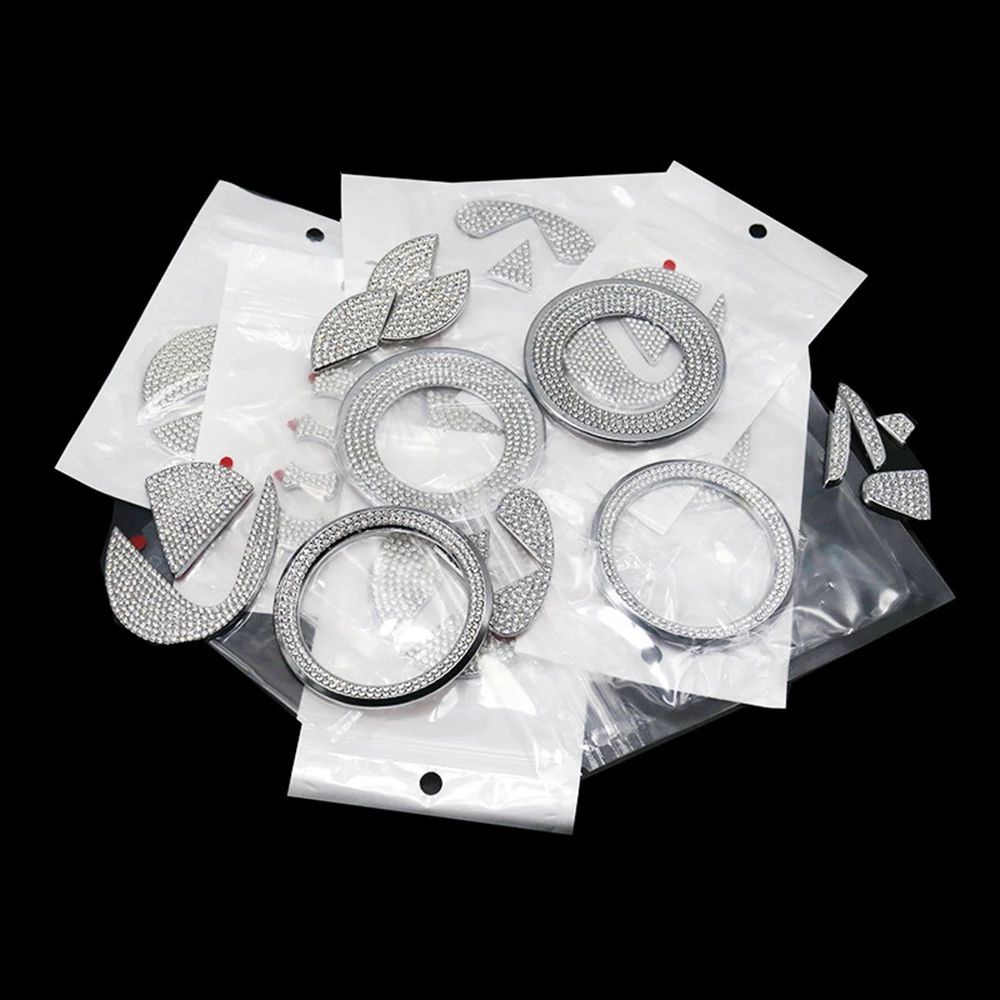 Miếng dán trang trí vô lăng xe hơi đính đá kim cương nhân tạo thời trang cho Toyota Mercedes BMW Mazda