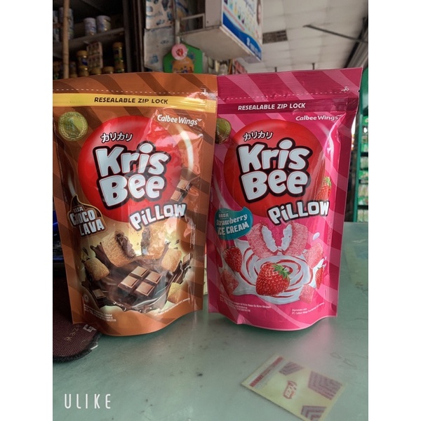 Bánh Snack Kris Bee Pillow Nhân Dâu và Socola Tan Chảy 110g | BigBuy360 - bigbuy360.vn