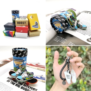 Phụ kiện móc khóa mini sneaker - Mô hình mini sneaker 1:6 - Hộp trưng bày trong suốt, hộp mini, dây da, túi giấy,...