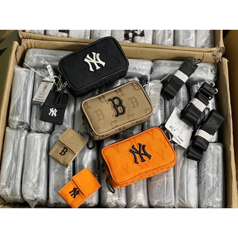 Set túi MLB hộp đeo chéo nam nữ kèm charm ví hàng chuẩn size 18