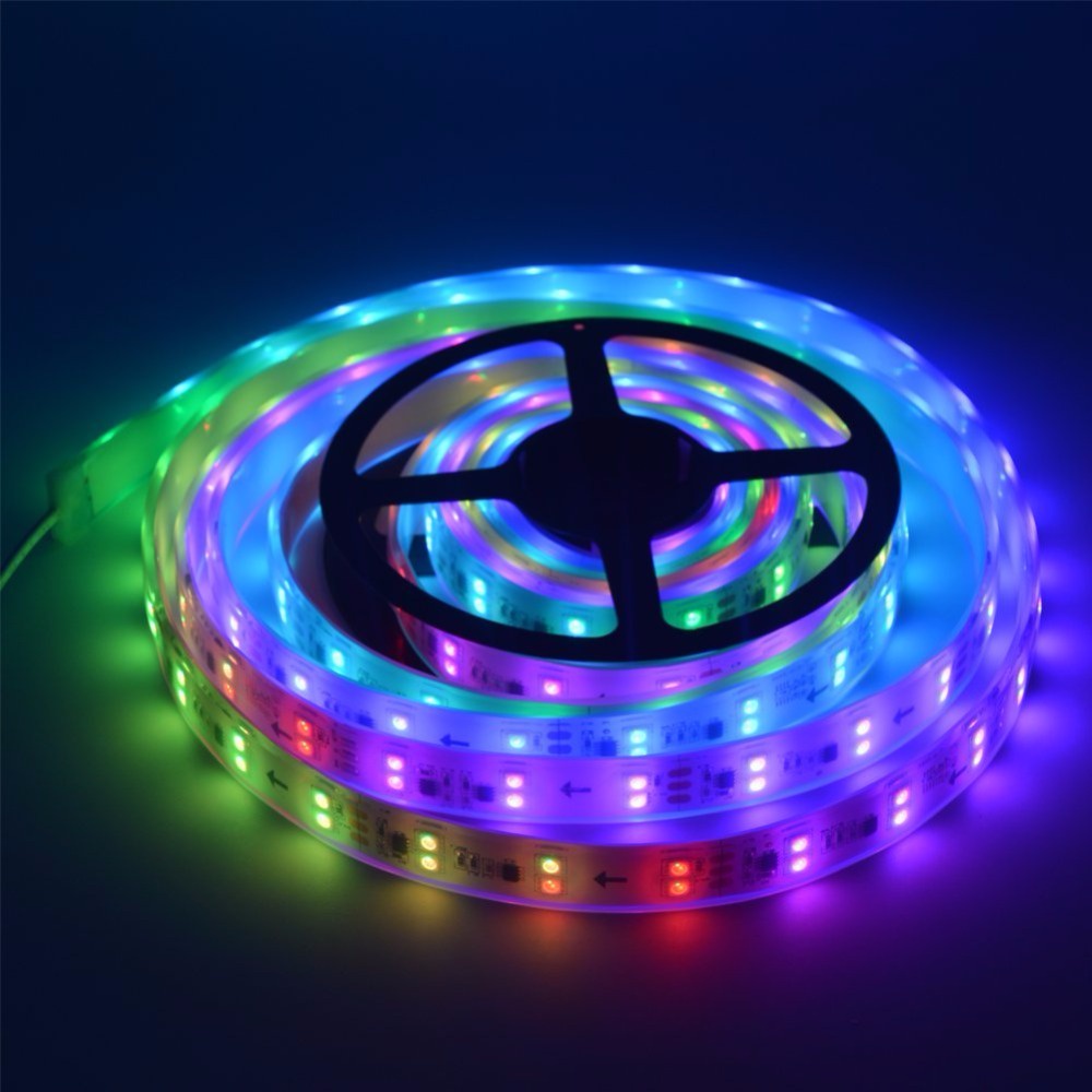 Cuộn LED đuổi dán 5050 tự chạy