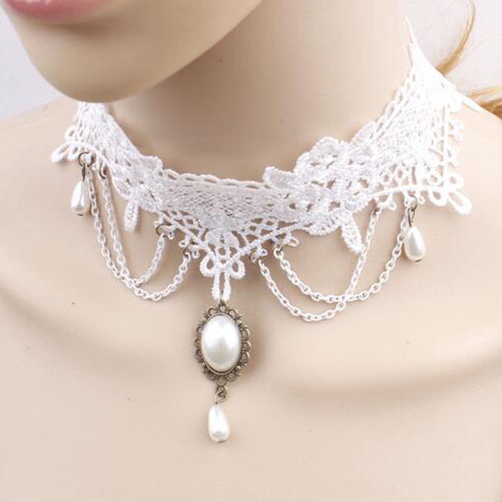 Vòng Cổ Ren Màu Trắng Cho Cô Dâu