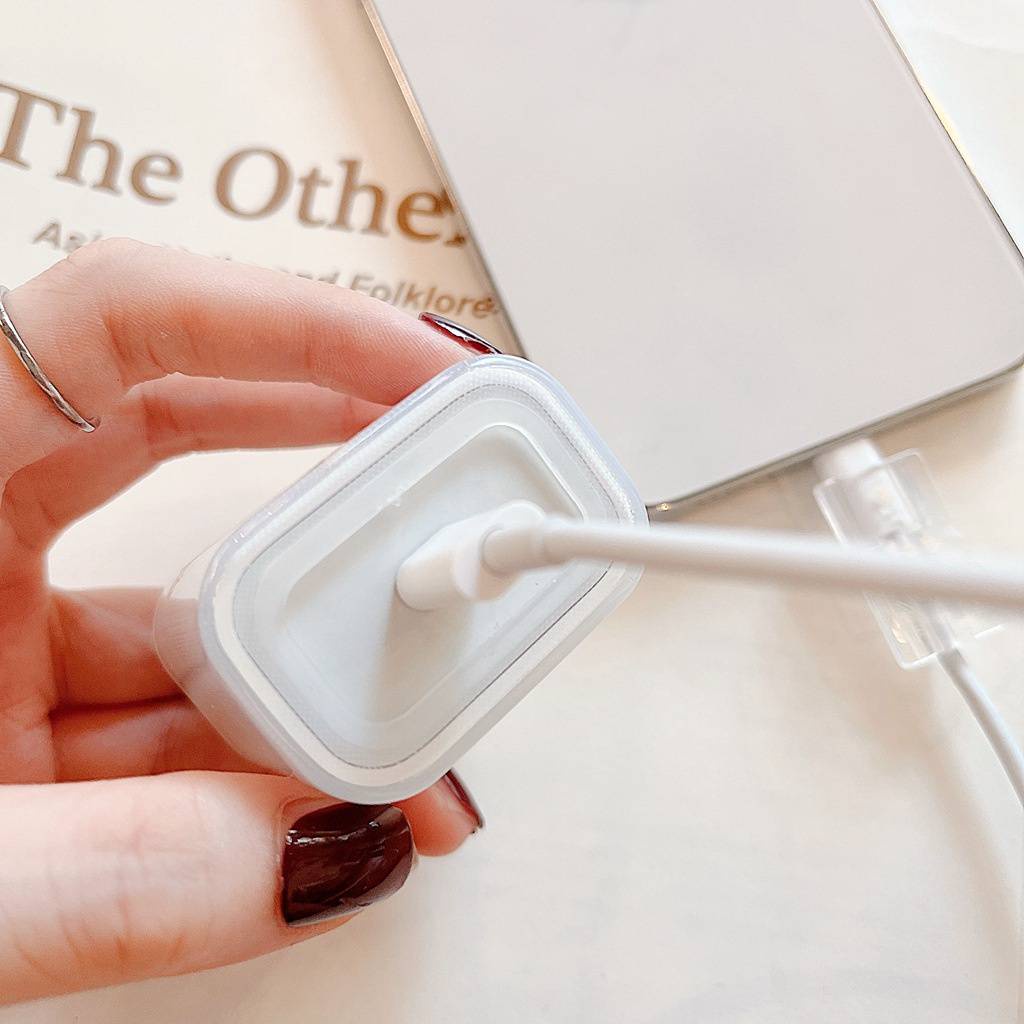 Set 2 vỏ bọc TPU mềm bảo vệ cốc sạc/ cáp dữ liệu USB chống trầy in hình gấu/ doraemon/ starbucks/ trái tim dễ thương