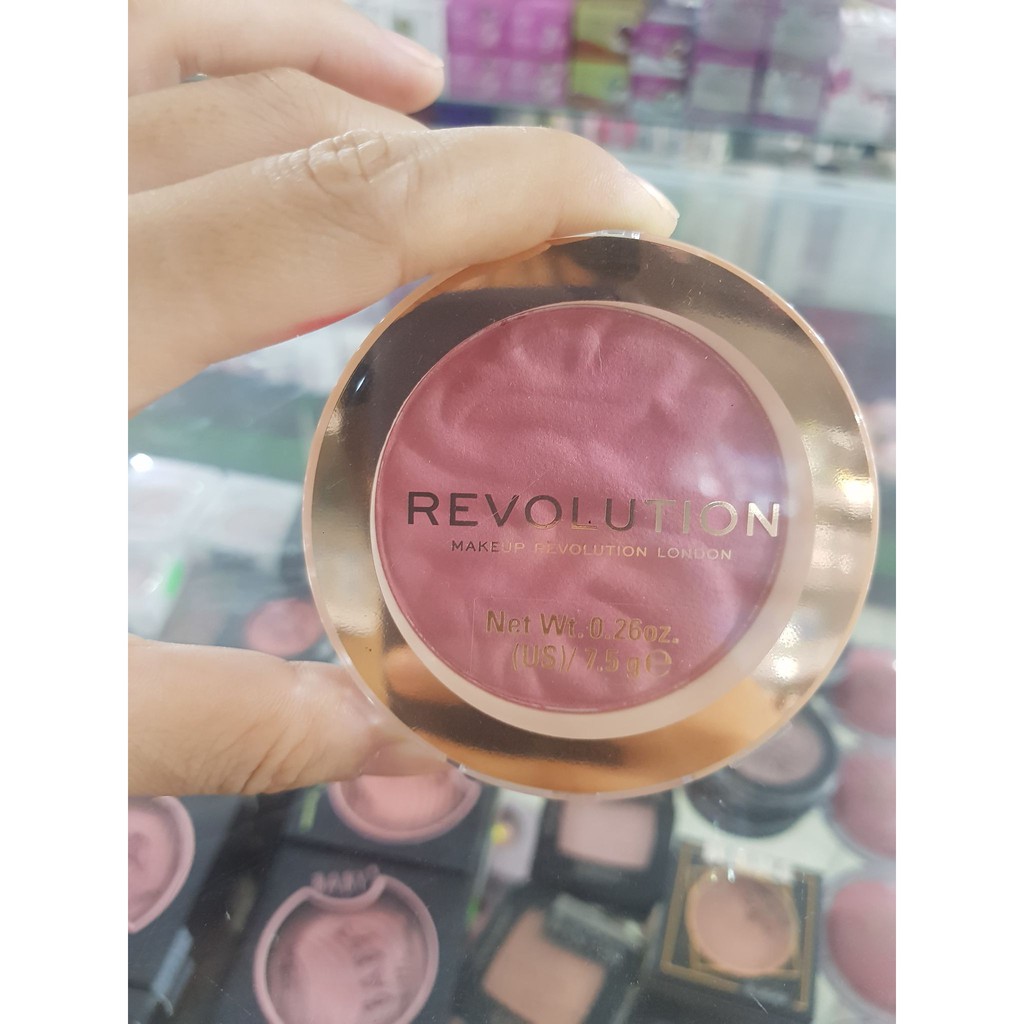 Phấn má tròn Revolution 2 màu