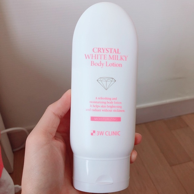 Kem Dưỡng Trắng Da Toàn Thân 3W Clinic Crystal White Milky Body Lotion 150g