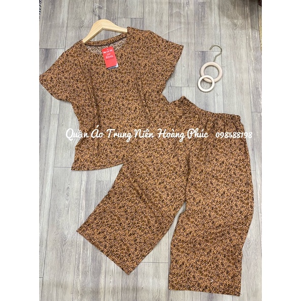 Bộ quần áo trung niên chất lụa hoa nhí áo cộc quần lửng ống rộng bigsize cho bà cho mẹ mặc ở nhà thoải mái mát