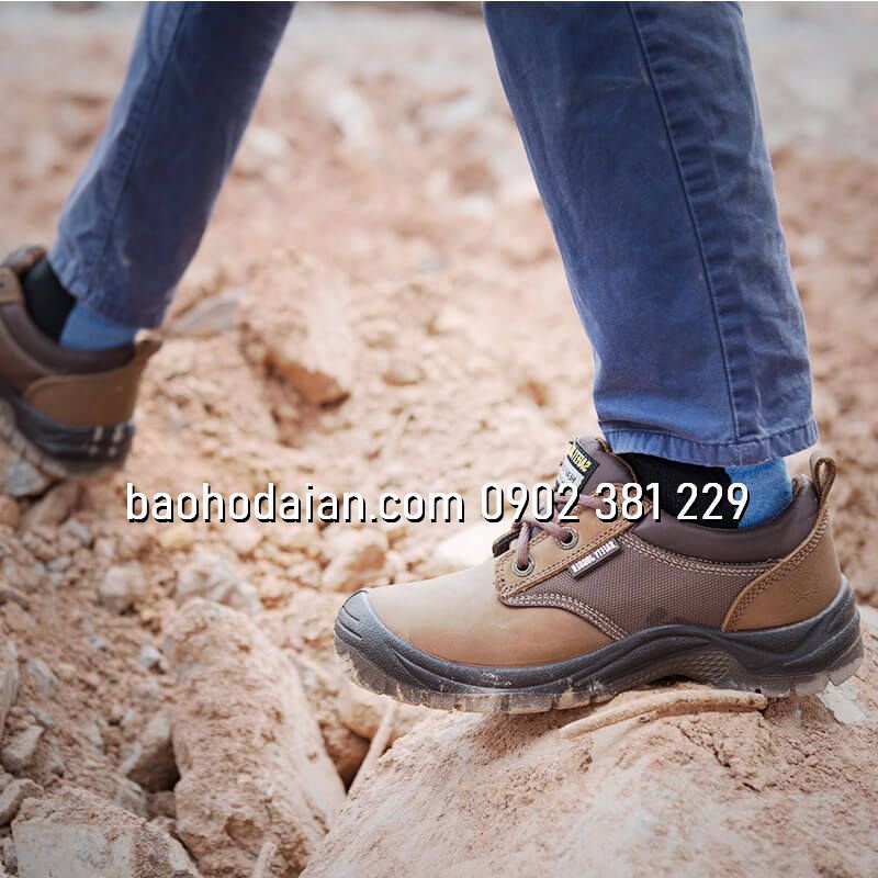 Giày Bảo Hộ Nam Safety Jogger Sahara S3 SRC