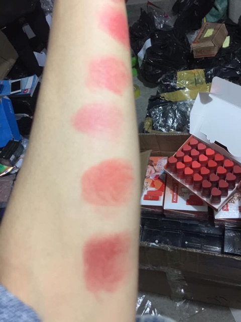 Thỏi má hồng(giao ngẫu nhiên) | BigBuy360 - bigbuy360.vn