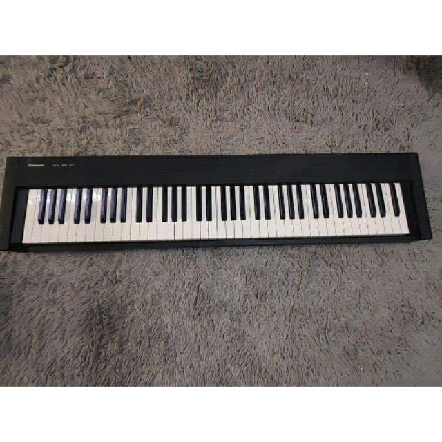 Đàn piano digital Panasonic còn mới.