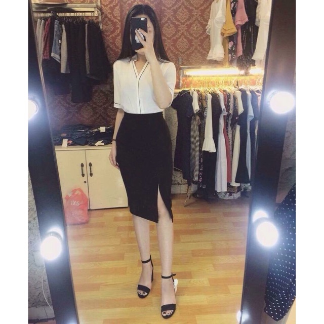 Chân váy bút chì xẻ trước