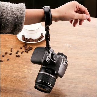 Dây máy ảnh đeo cổ tay Handstrap da PU