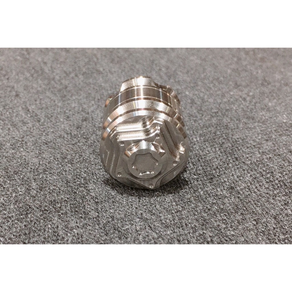 Chụp giò đạp salaya