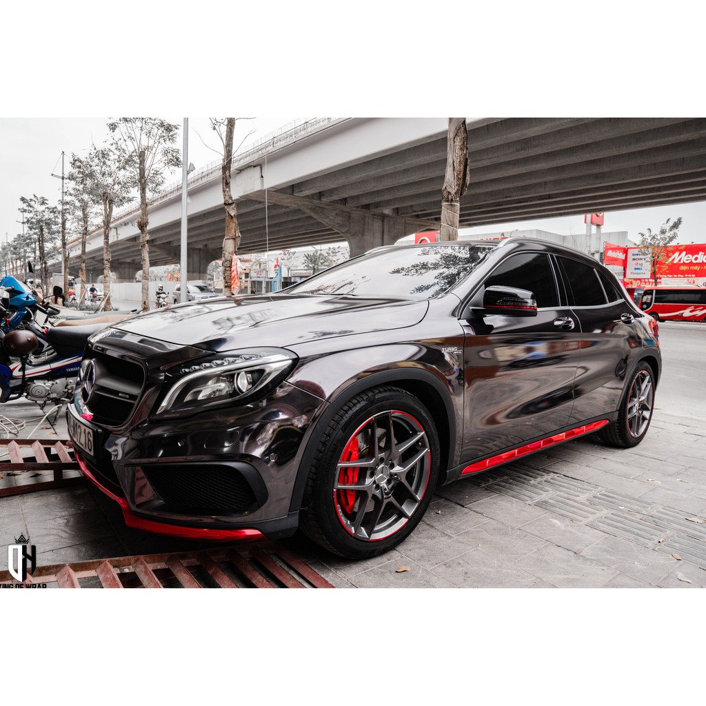 Dán decal đổi màu ô tô màu crom đen bóng gương cao cấp - Chrome black