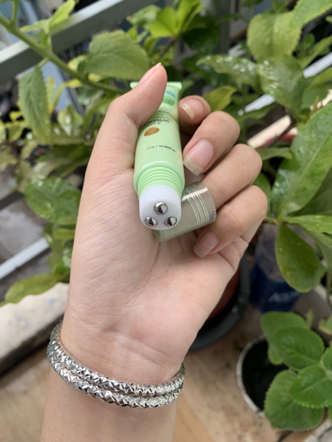 Lăn mắt nha đam | BigBuy360 - bigbuy360.vn