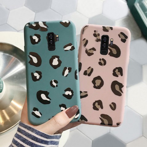 Ốp họa tiết đốm J2prime J4Plus J6 J6Plus J7Prime J7Pro J8 A7 2018 A10 A20 A30 A50 A70 M20 A31 A21s A51 A71 A10s A20s | BigBuy360 - bigbuy360.vn