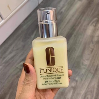 Gel Clinique vàng dưỡng ẩm da dầu