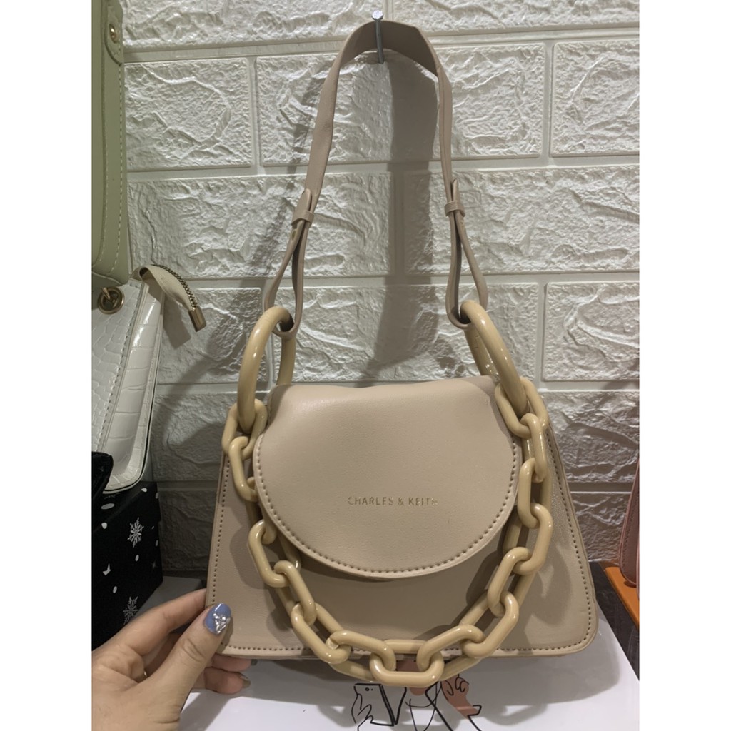Túi C.N.K xích to da trơn mềm