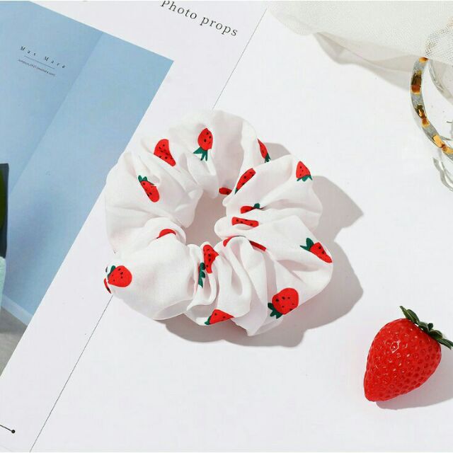 SCRUCHIES TRÁI DÂU ĐÀ LẠT CUTE