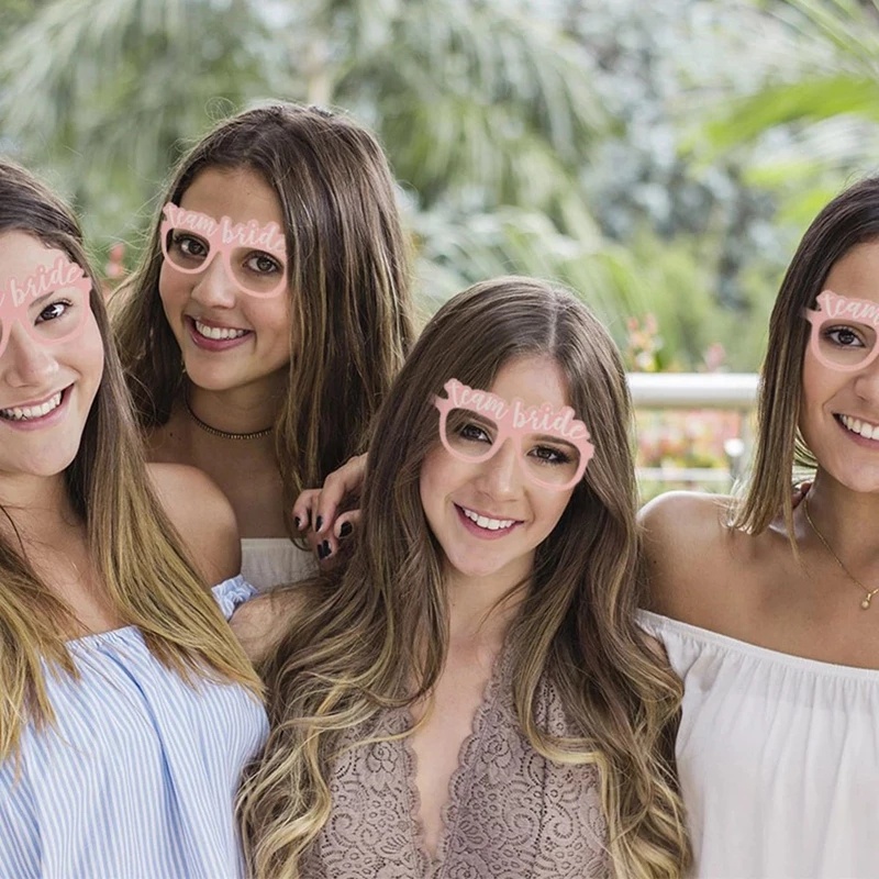 Mắt Kính Gọng Vuông Màu Trắng In Chữ Dùng Trang Trí Tiệc