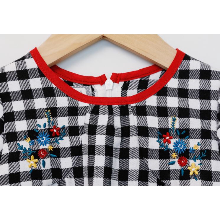 ĐẦM BÉ GÁI BEBEZOO