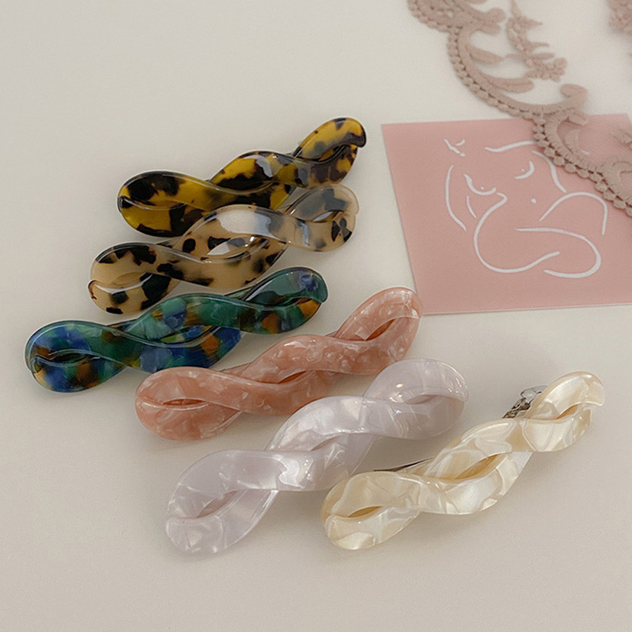 Kẹp tóc thiết kế hợp thời trang trẻ trung cho nữ