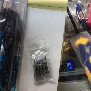 hakko 936( Tặng 5 đầu hàn )