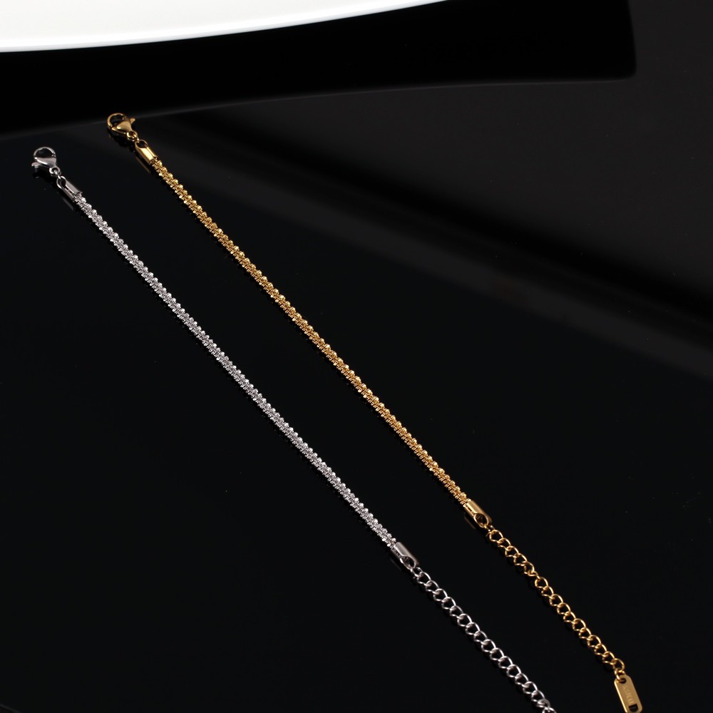 Lắc tay trơn titan 2 màu thép không rỉ