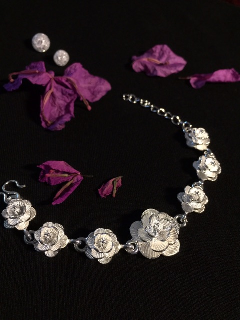 Lắc tay hoa mai bạc