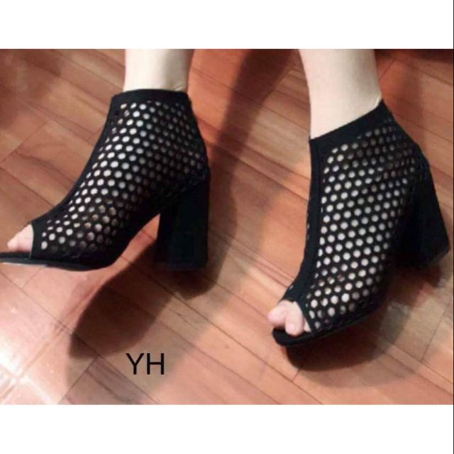 Giày boot lưới hót lắm nhé