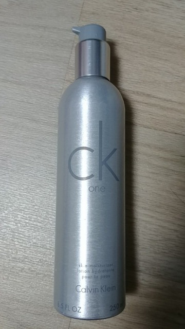 Sữa dưỡng thể Calvin Klein CK One Skin Moisturizer 250ml