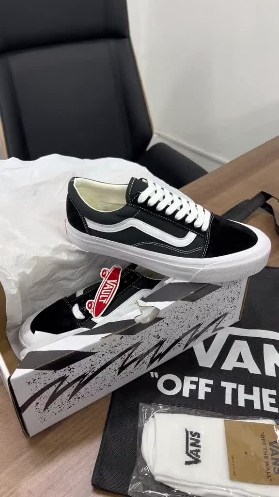 Giày Vans Vault Old Skool VR3 Đen Vạch Trắng, Giày Vans Màu Đen Vạch Trắng Nam Nữ Basic,Đủ Size Nam Nữ+Tặng box+bill+tất | BigBuy360 - bigbuy360.vn