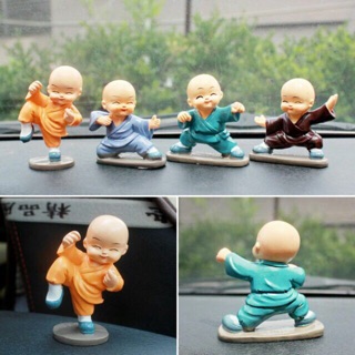 Chú tiểu tập võ