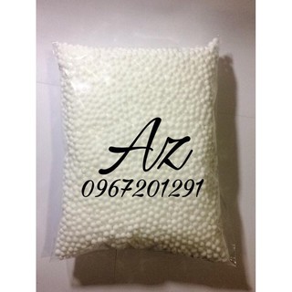 Hạt xốp màu trắng  trang trí hộp quà đựng son , nước hoa ...20k / 1túi