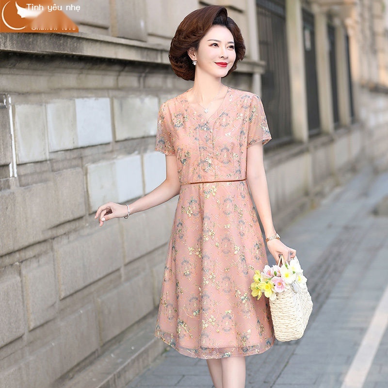 Mom váy voan ngắn tay, váy lưới hoa cho người trung niên và cao tuổi