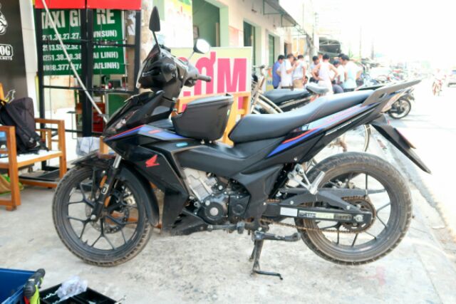 Thùng giữa Givi G10N