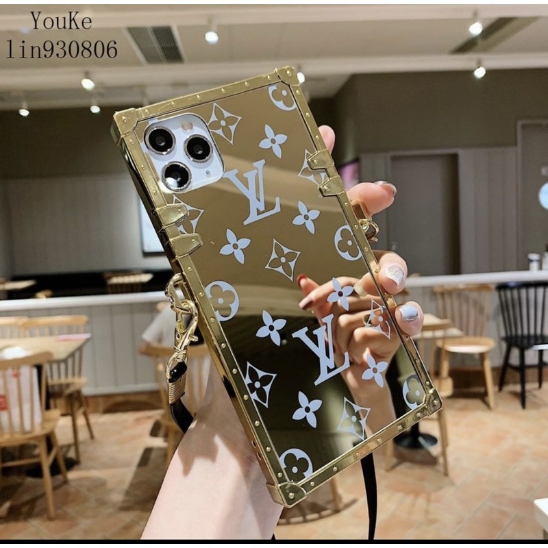 Ốp vuông L V kèm dây đeo IPhone 6/7/8:6p/7p/8p/X/Xsmax/11/11promax/12/12pro/12promax/13/13pro/13promax