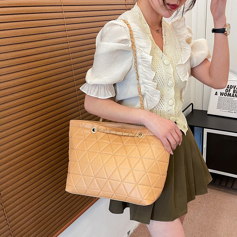 Túi đeo vai IELGY cỡ lớn đính đá đơn giản thời trang cho nữ