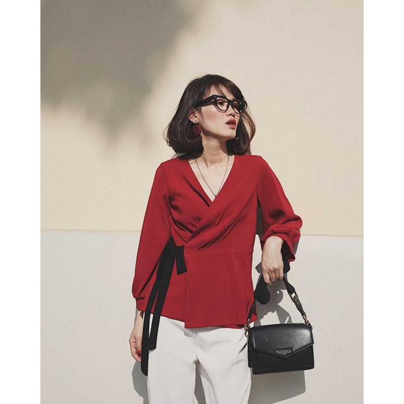 ÁO PEPLUM ĐỎ CỔ ĐẮP THẮT NƠ ĐEN