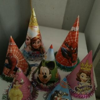 100c Mũ sinh nhật trung(mix mẫu)